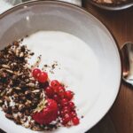 yogurth griego con nueces y frutos rojos optimizada-1